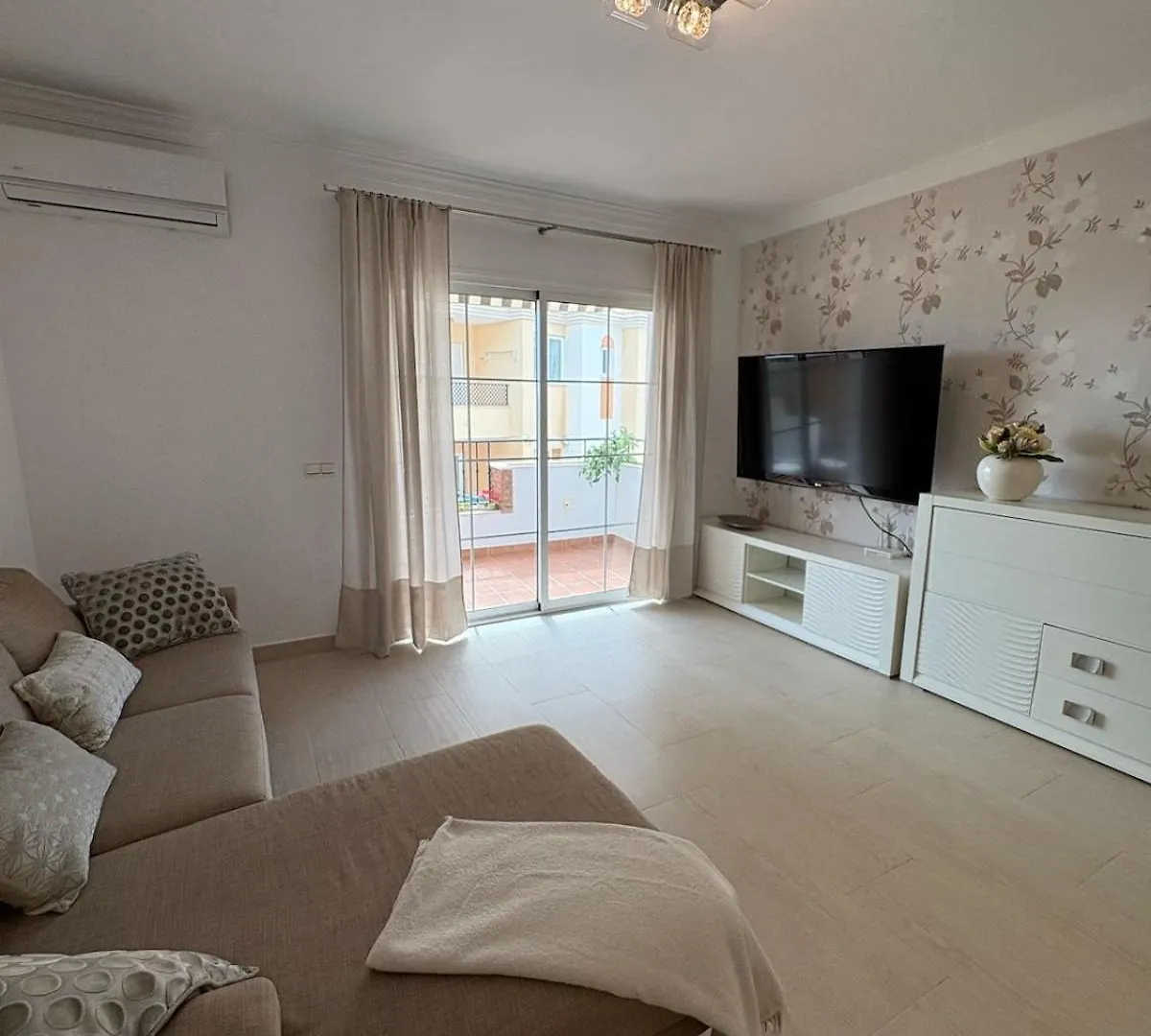 Apartment Apto Moderno Y Familiar Junto Al Mar Torrox